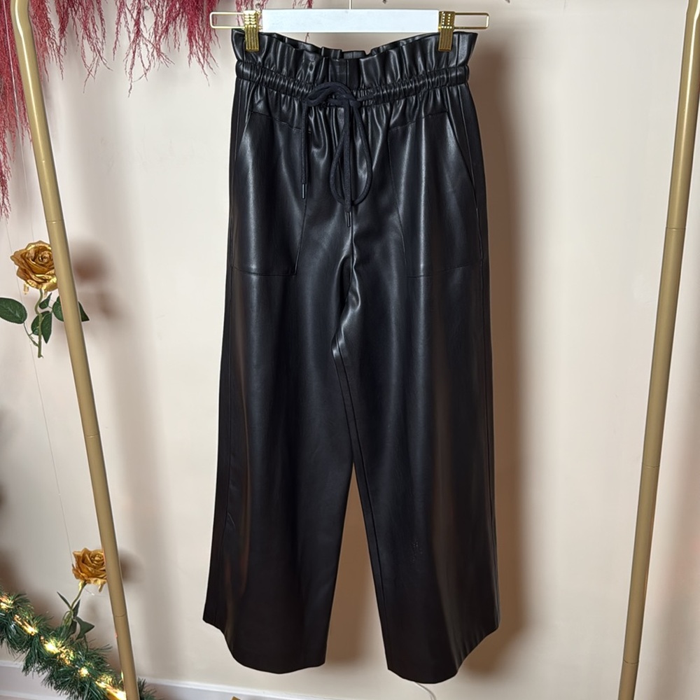 Zara Black Wide-Leg Faux Leather Pants 🖤